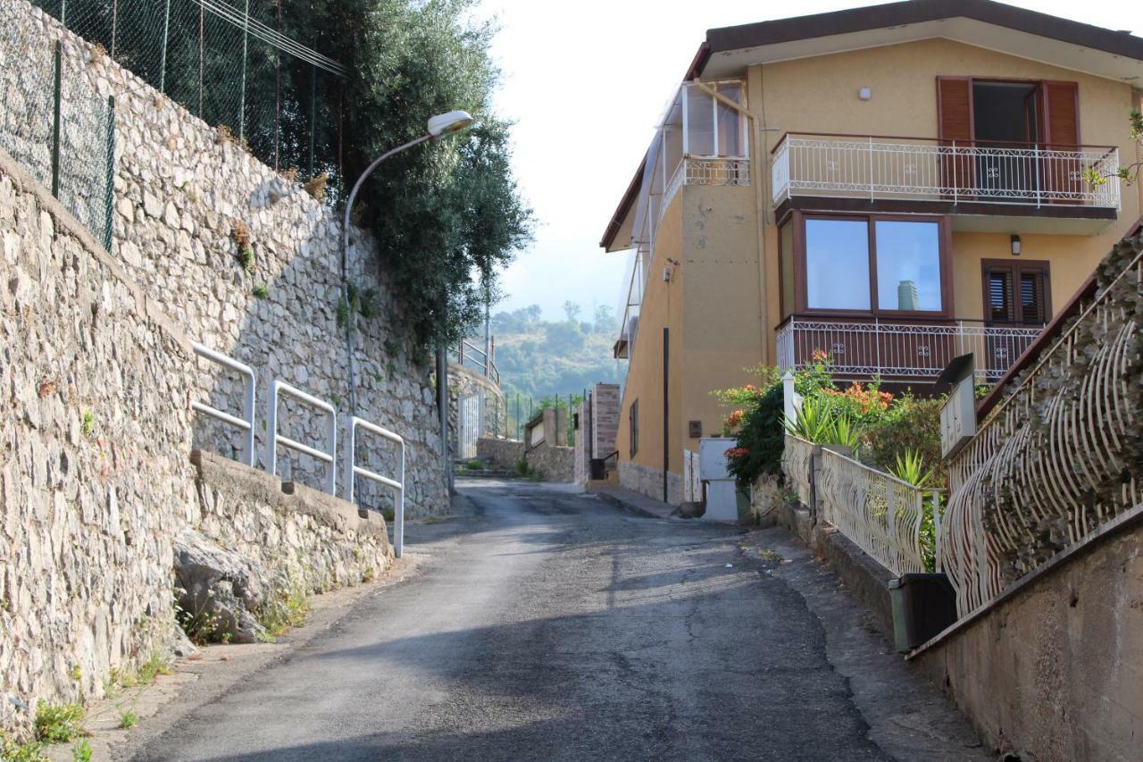 Acasadivalentina Maranola Exterior photo